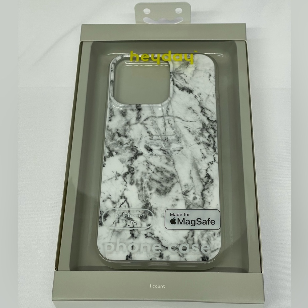HeyDay iPhone 13 Pro Marble Case New